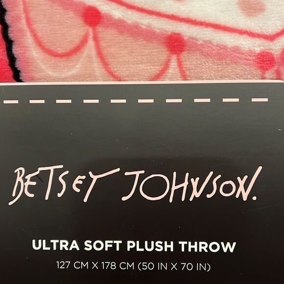 BWT Betsey Johnson Valentine throw - Picture 2 of 4
